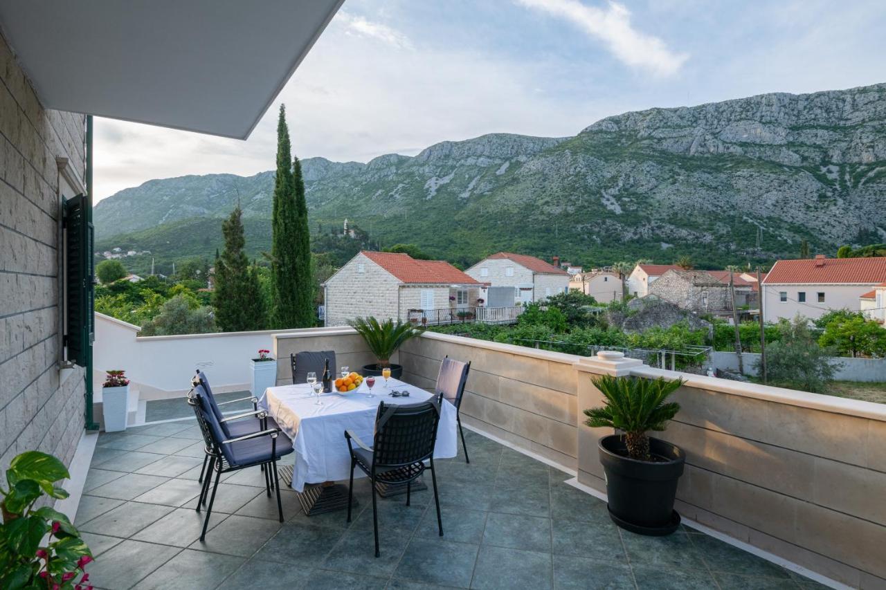 Apartments Dubelj Komolac ภายนอก รูปภาพ