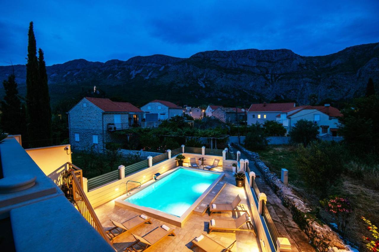 Apartments Dubelj Komolac ภายนอก รูปภาพ