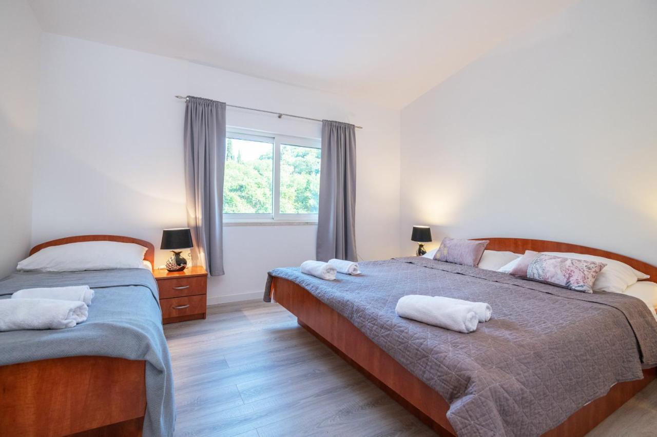 Apartments Dubelj Komolac ภายนอก รูปภาพ