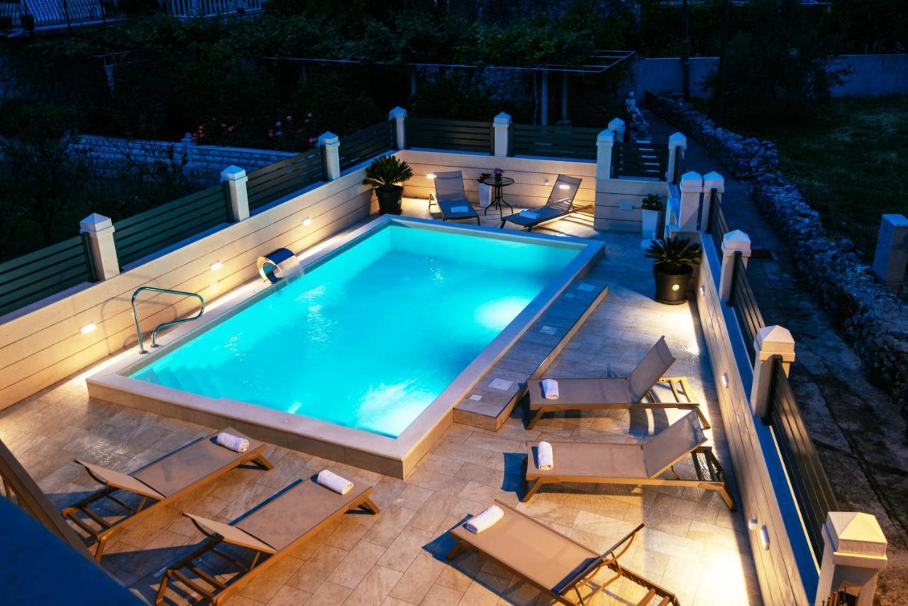 Apartments Dubelj Komolac ภายนอก รูปภาพ