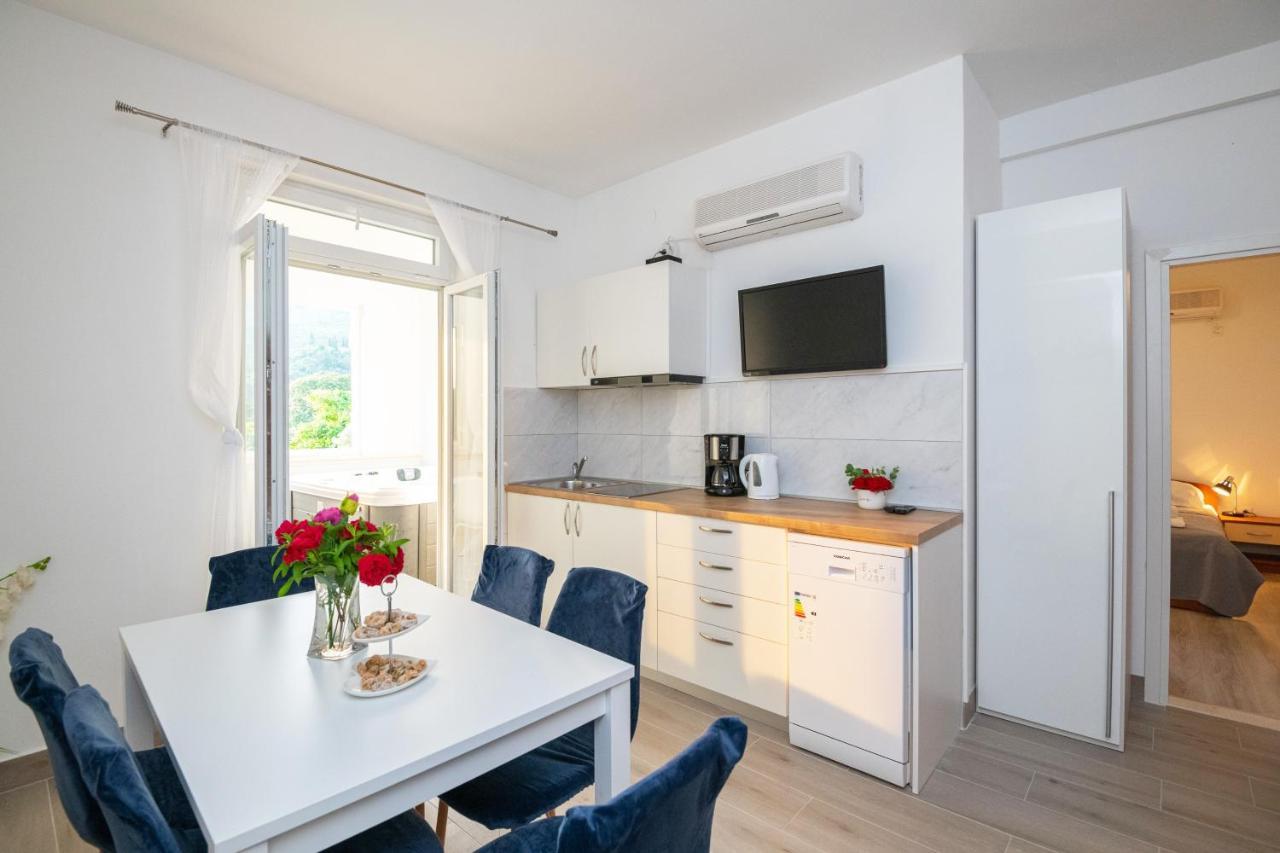Apartments Dubelj Komolac ภายนอก รูปภาพ