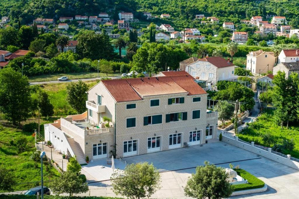 Apartments Dubelj Komolac ภายนอก รูปภาพ