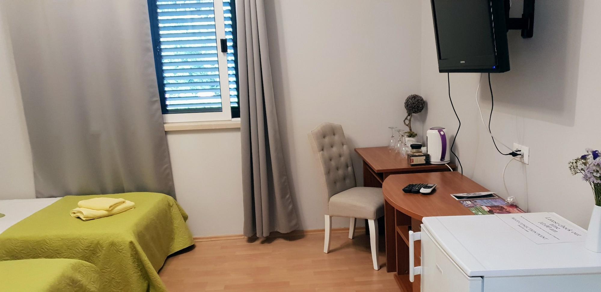 Apartments Dubelj Komolac ภายนอก รูปภาพ