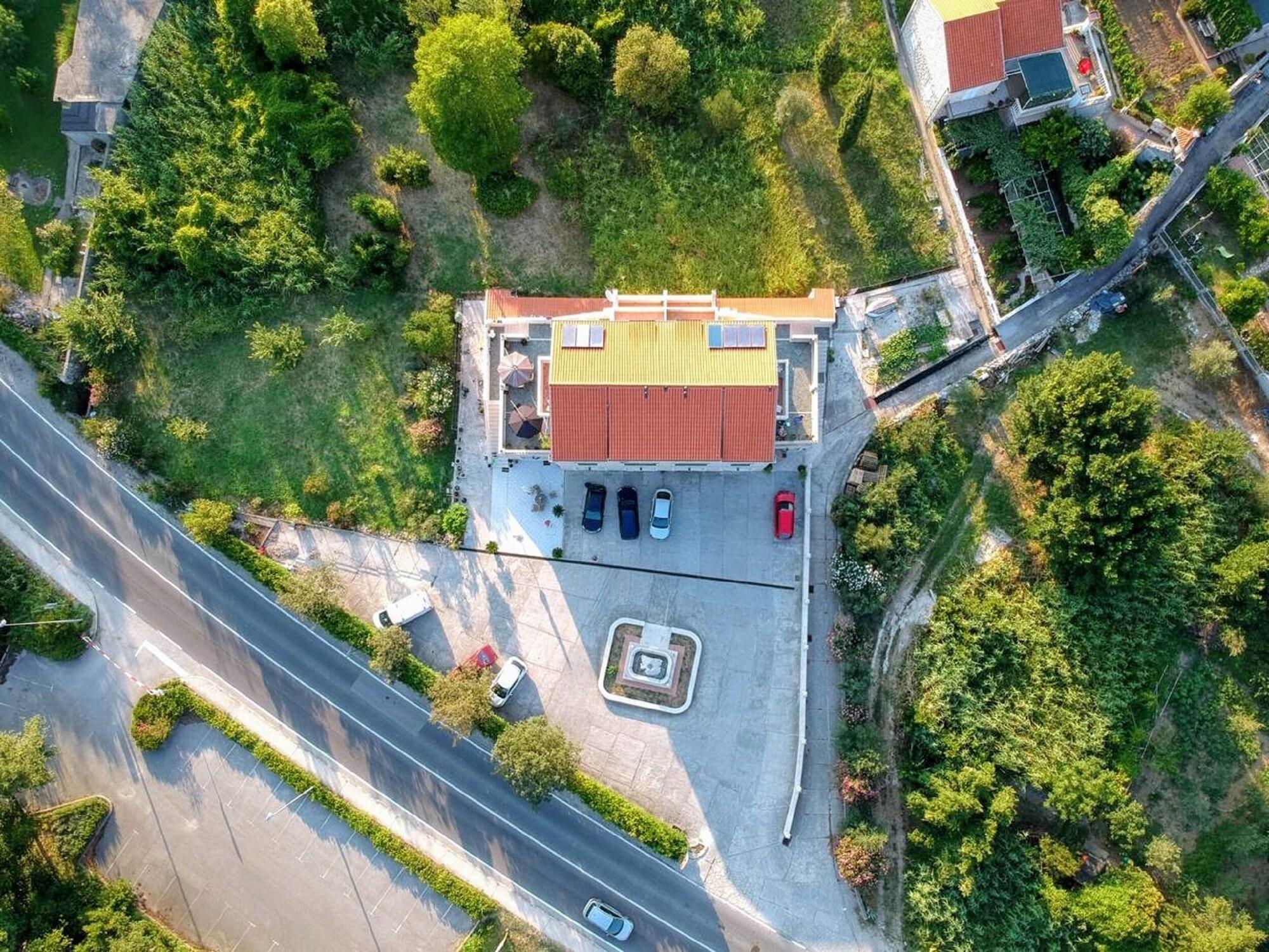 Apartments Dubelj Komolac ภายนอก รูปภาพ