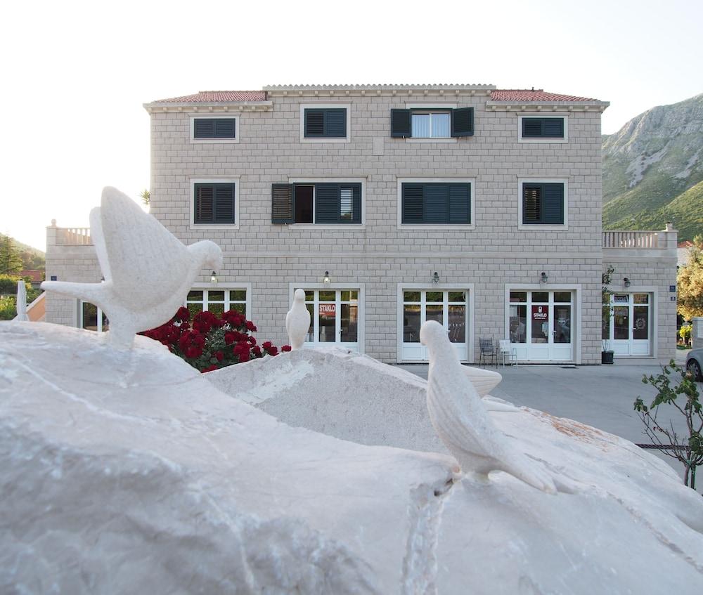 Apartments Dubelj Komolac ภายนอก รูปภาพ