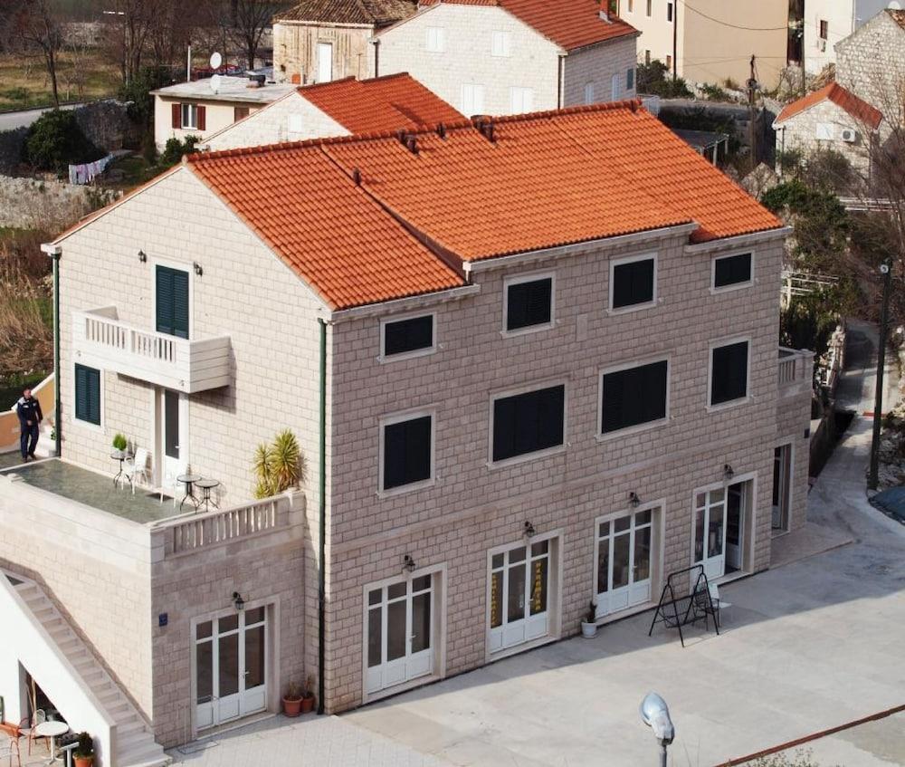 Apartments Dubelj Komolac ภายนอก รูปภาพ